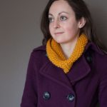 knit cowl in seed stitch using buttercream luxe craft roving yarn colorway mustard